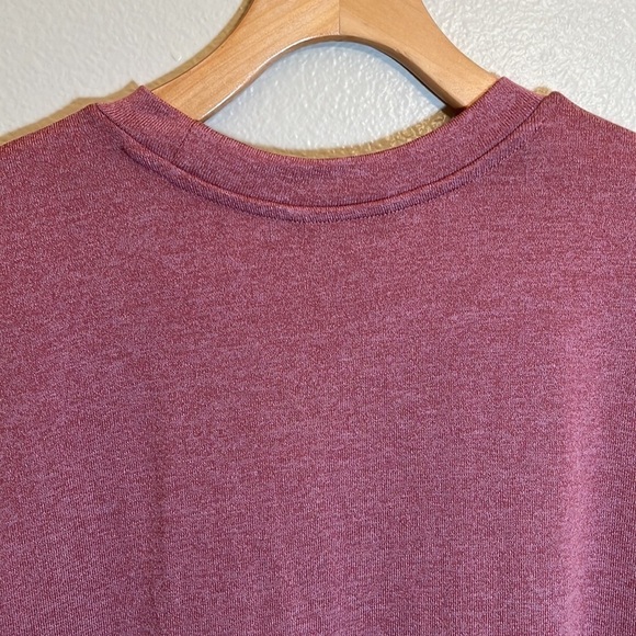 *3/$15* Bundle of Dip Shirt and Dress - Picture 6 of 15